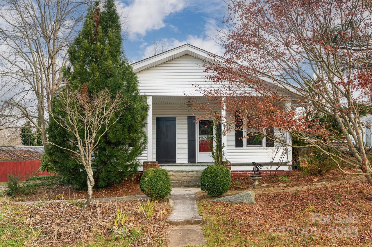 40 Jonestown Rd., Asheville, NC 28804