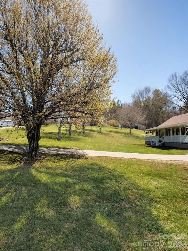 1759 Grandview Dr., Sparta, NC 28675