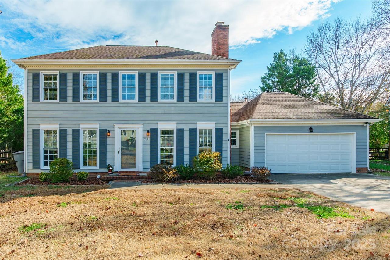 8708 Parkchester Dr., Charlotte, NC 28277