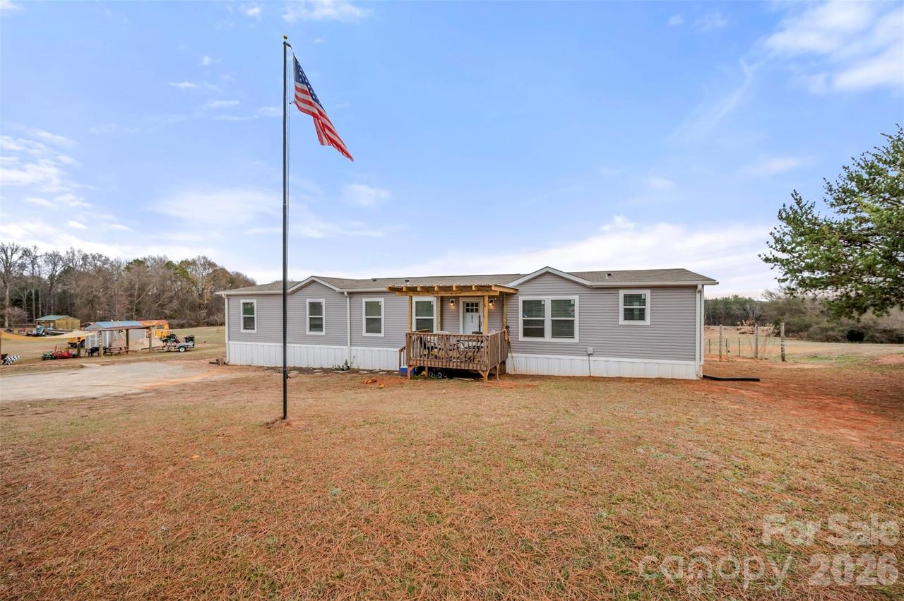 859 Henry Jenkins Rd., Mooresboro, NC 28114