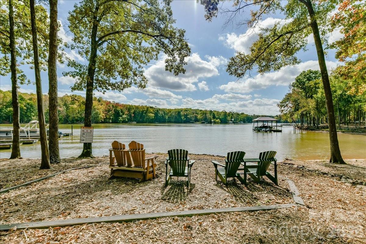 7018 Heron Rookery Way, Charlotte, NC 28214