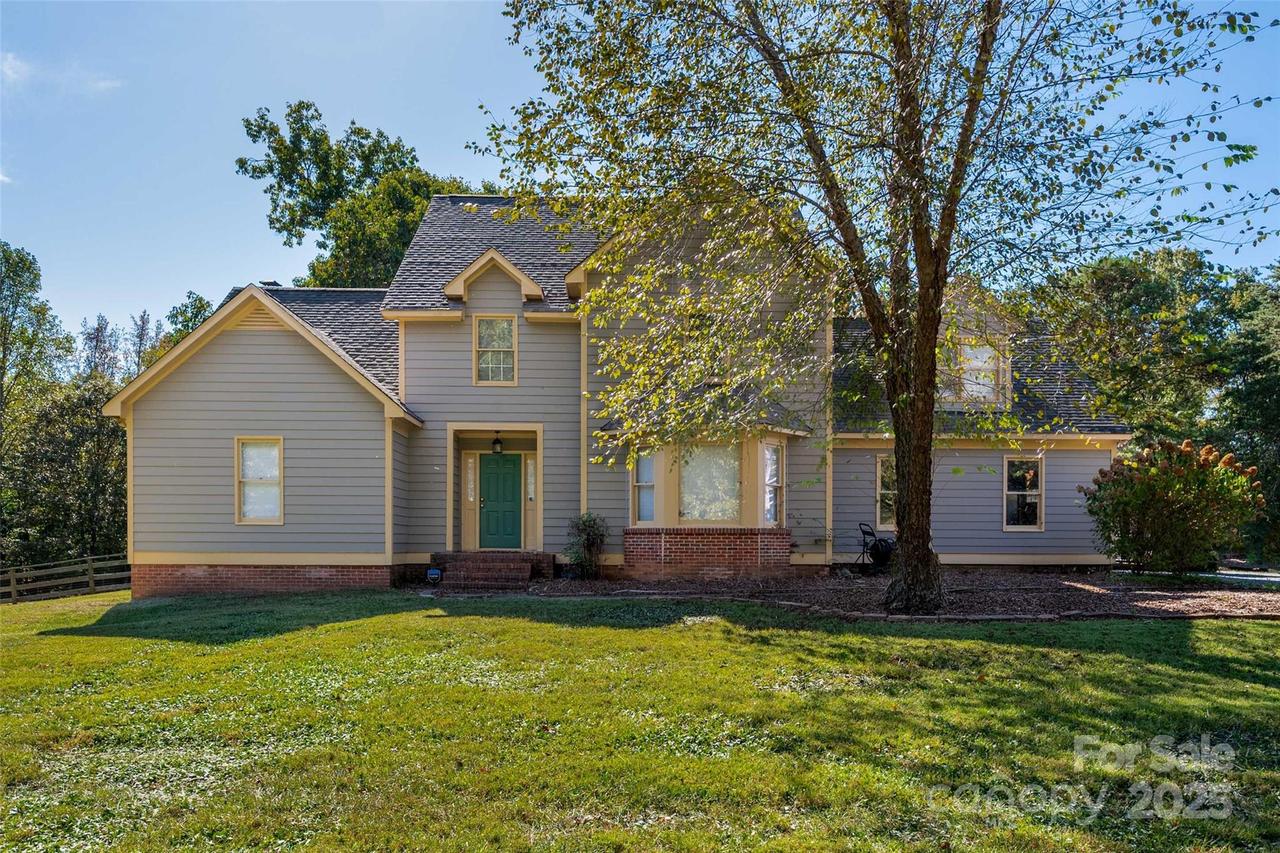 8211 Prince Valiant Dr., Waxhaw, NC 28173