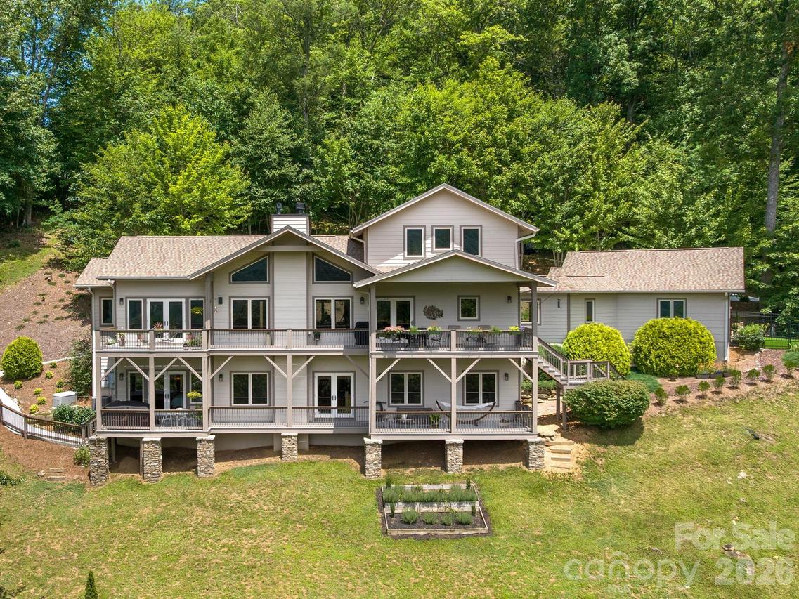37 Enclave Dr., Waynesville, NC 28786