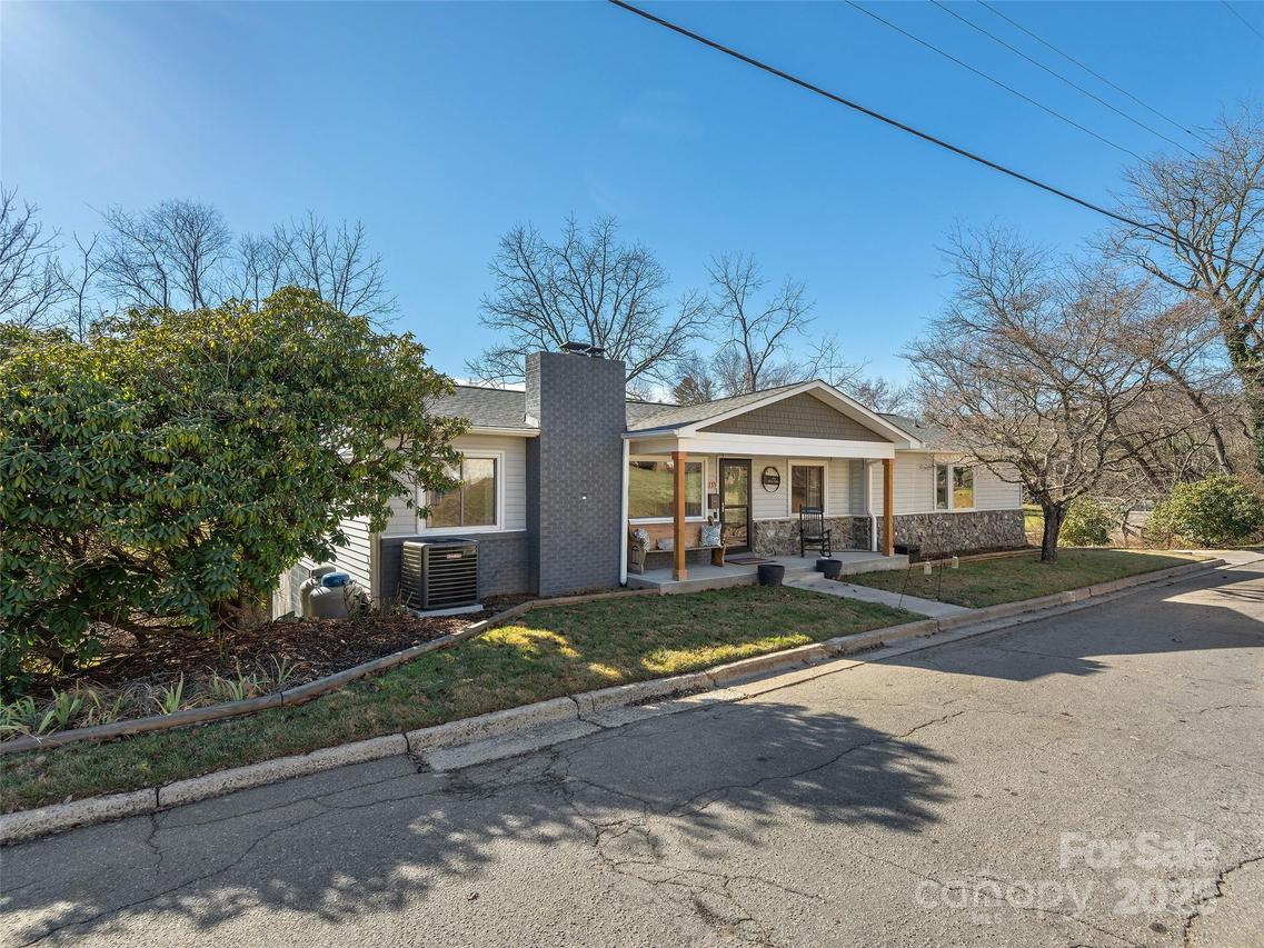 133 Axley St., Canton, NC 28716