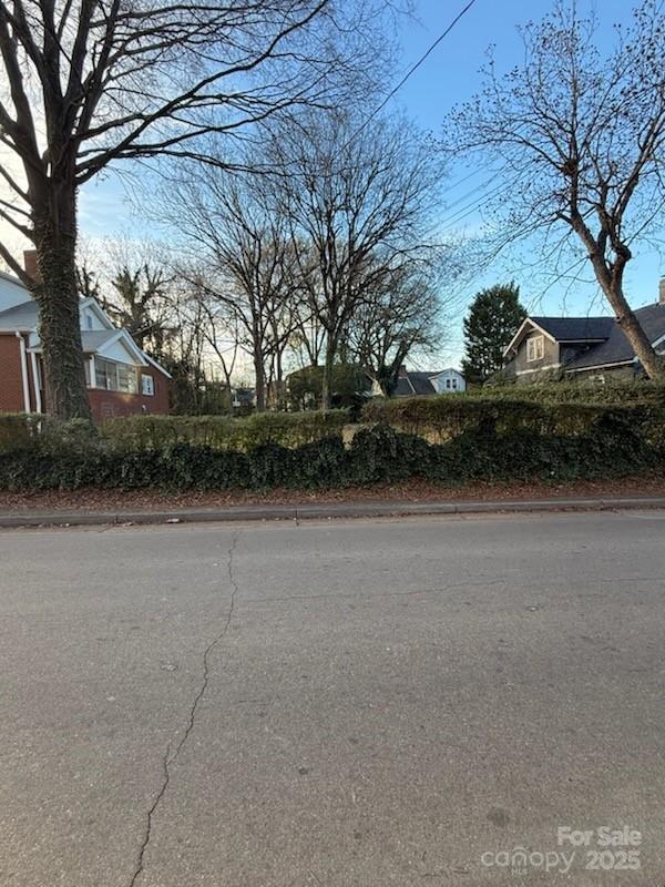 321 Campus St., Charlotte, NC 28216