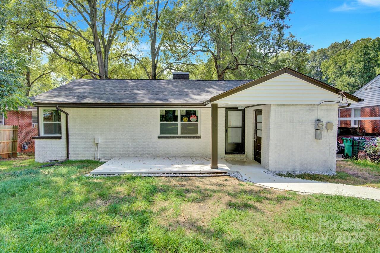 3300 Bonaire Dr., Charlotte, NC 28208