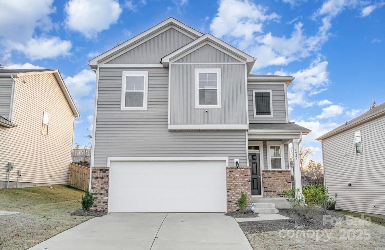 4922 Raspberry Knoll Dr., Charlotte, NC 28208