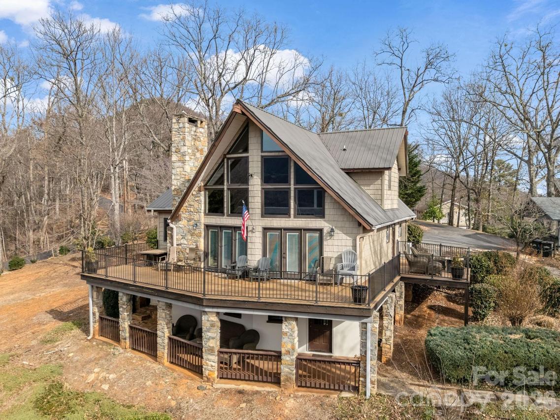 139 Valley View Cir., Lake Lure, NC 28746