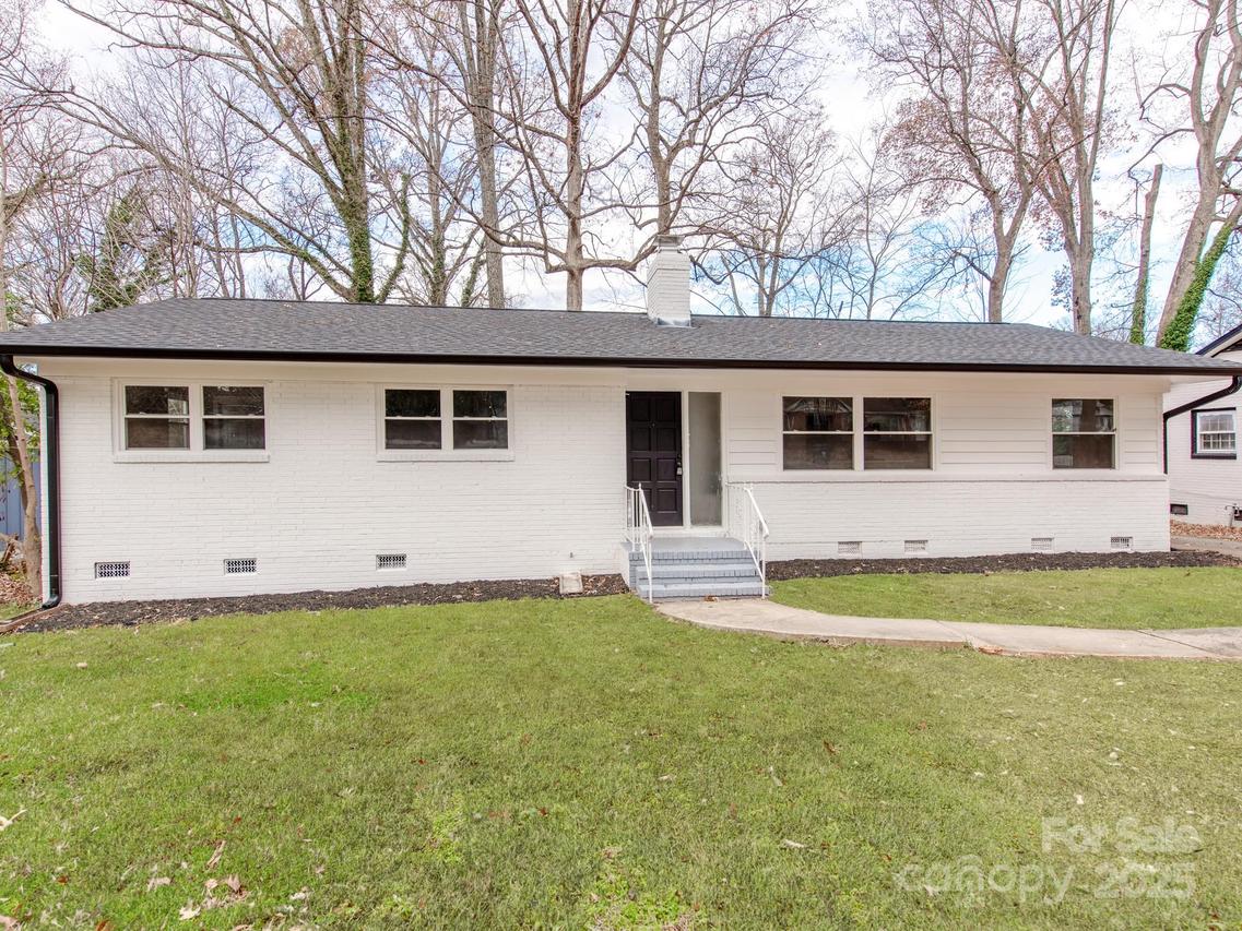 2025 Birchcrest Dr., Charlotte, NC 28205