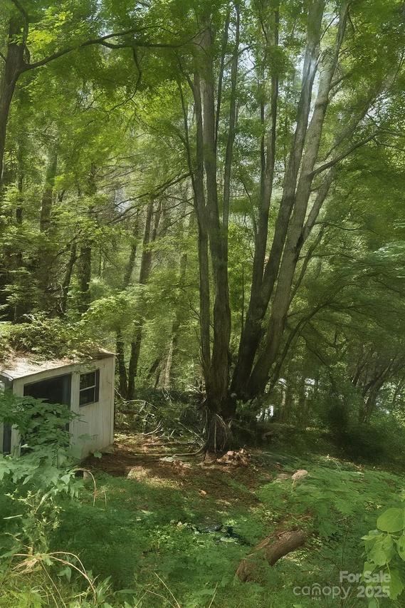 32 Windy Hill Ln., Canton, NC 28716