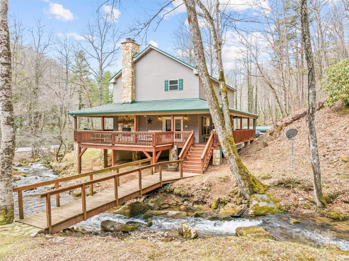 3975 Mountain Creek Rd., Robbinsville, NC 28771