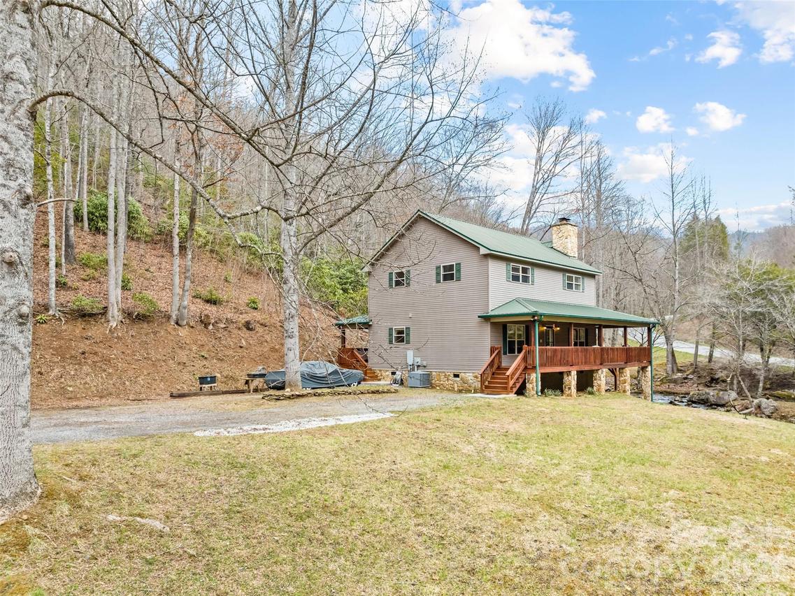 3975 Mountain Creek Rd., Robbinsville, NC 28771