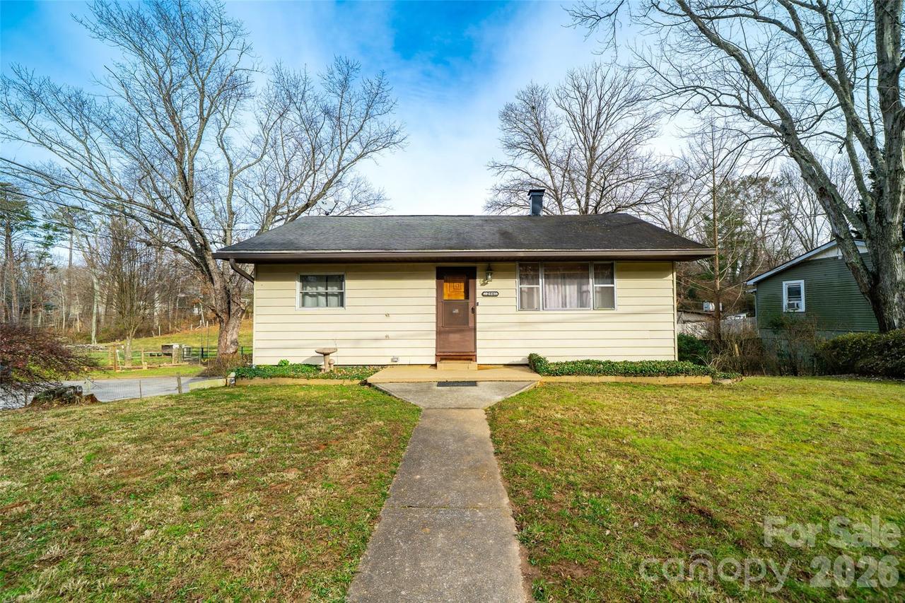 298 School Rd., Asheville, NC 28803