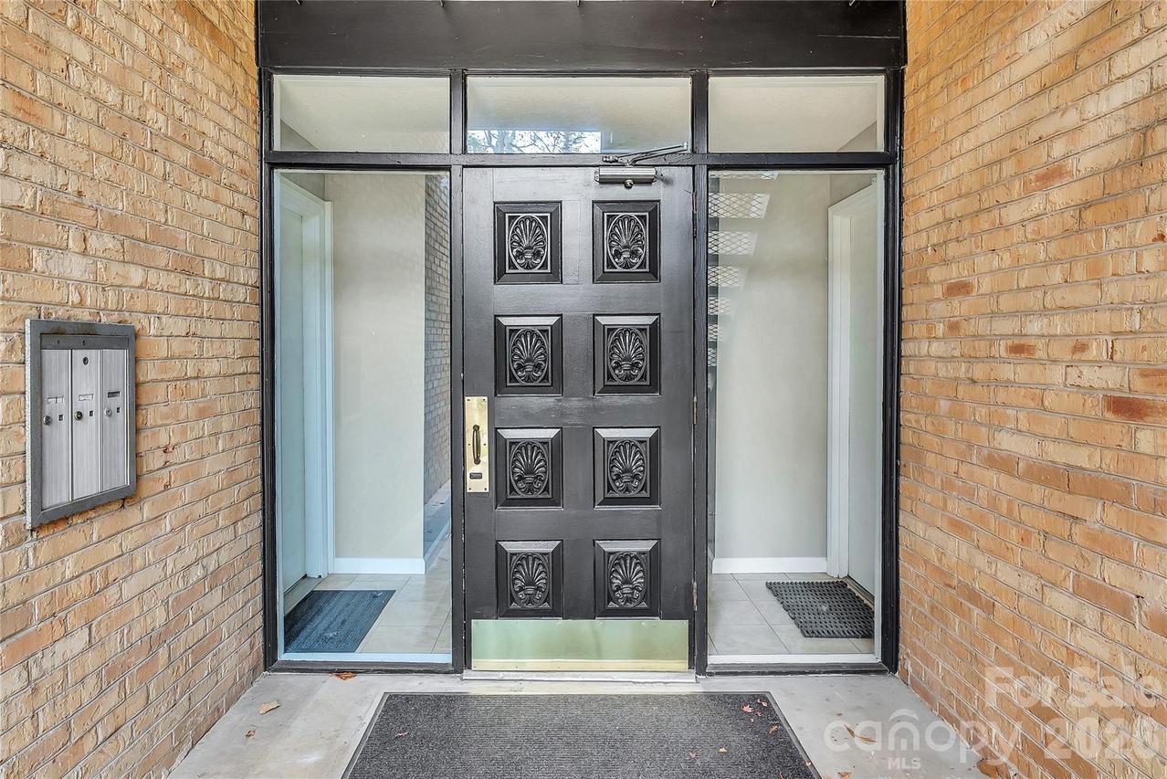 4754 Hedgemore Dr., Charlotte, NC 28209