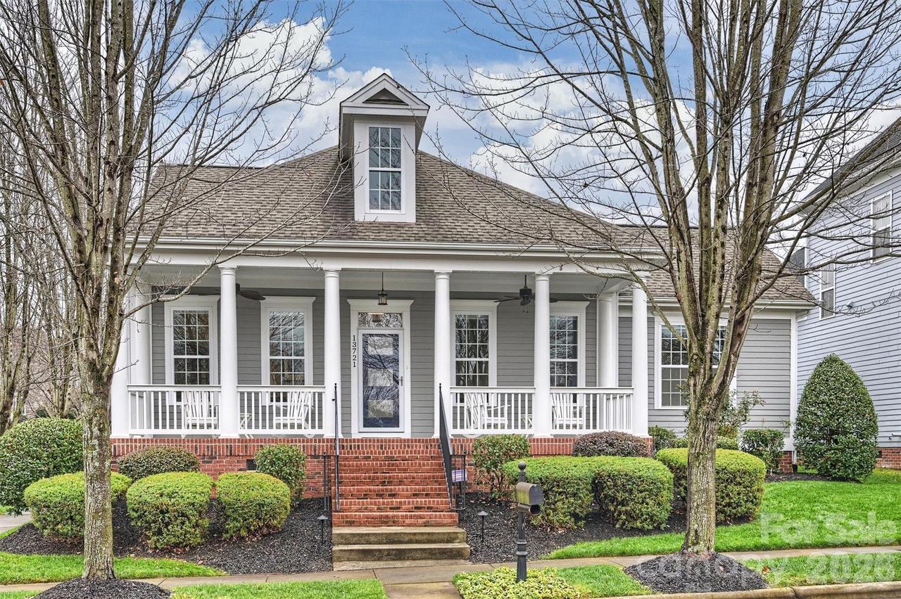 13721 Dutch Fork Dr., Huntersville, NC 28078