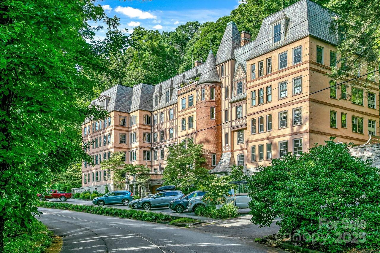 185 Macon Ave. #B-3, Asheville, NC 28804
