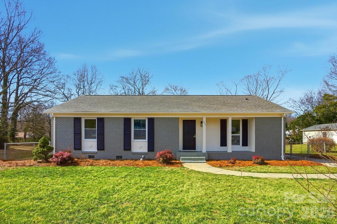 311 Red Roan Pl., Charlotte, NC 28215