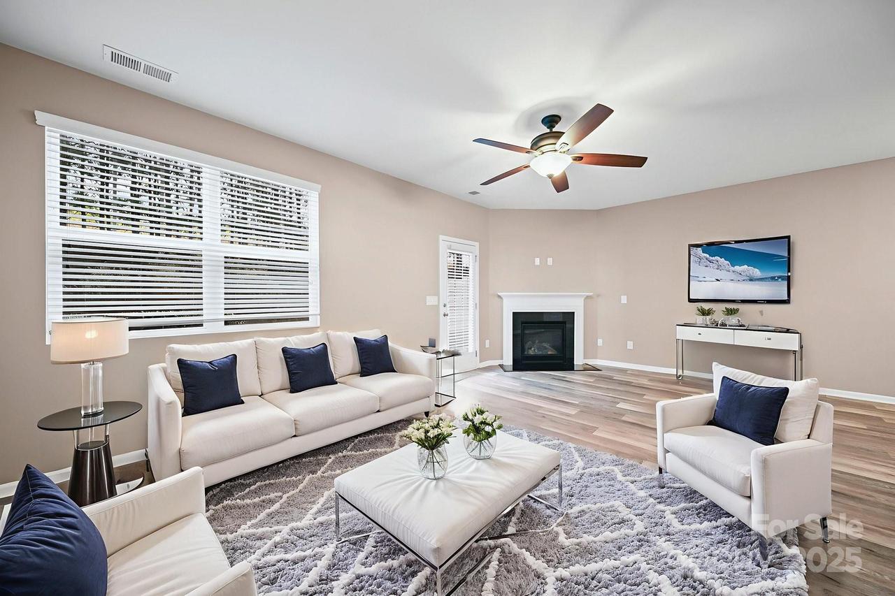 3273 Yarmouth Ln., Gastonia, NC 28056