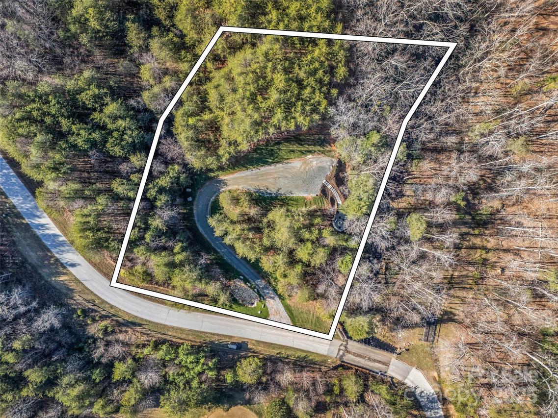 61 Deep Gap Farm Rd., Mill Spring, NC 28756