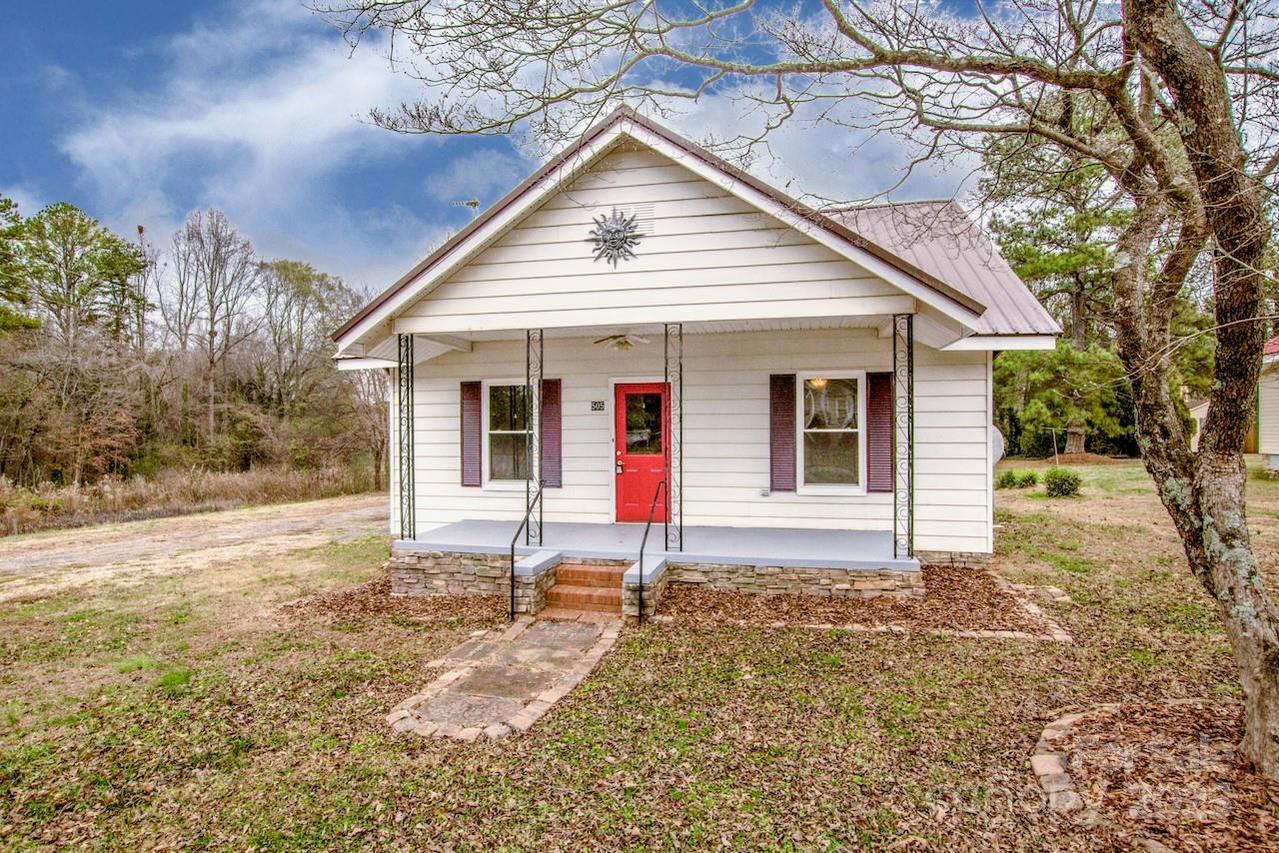 505 Cedar St., Troutman, NC 28166