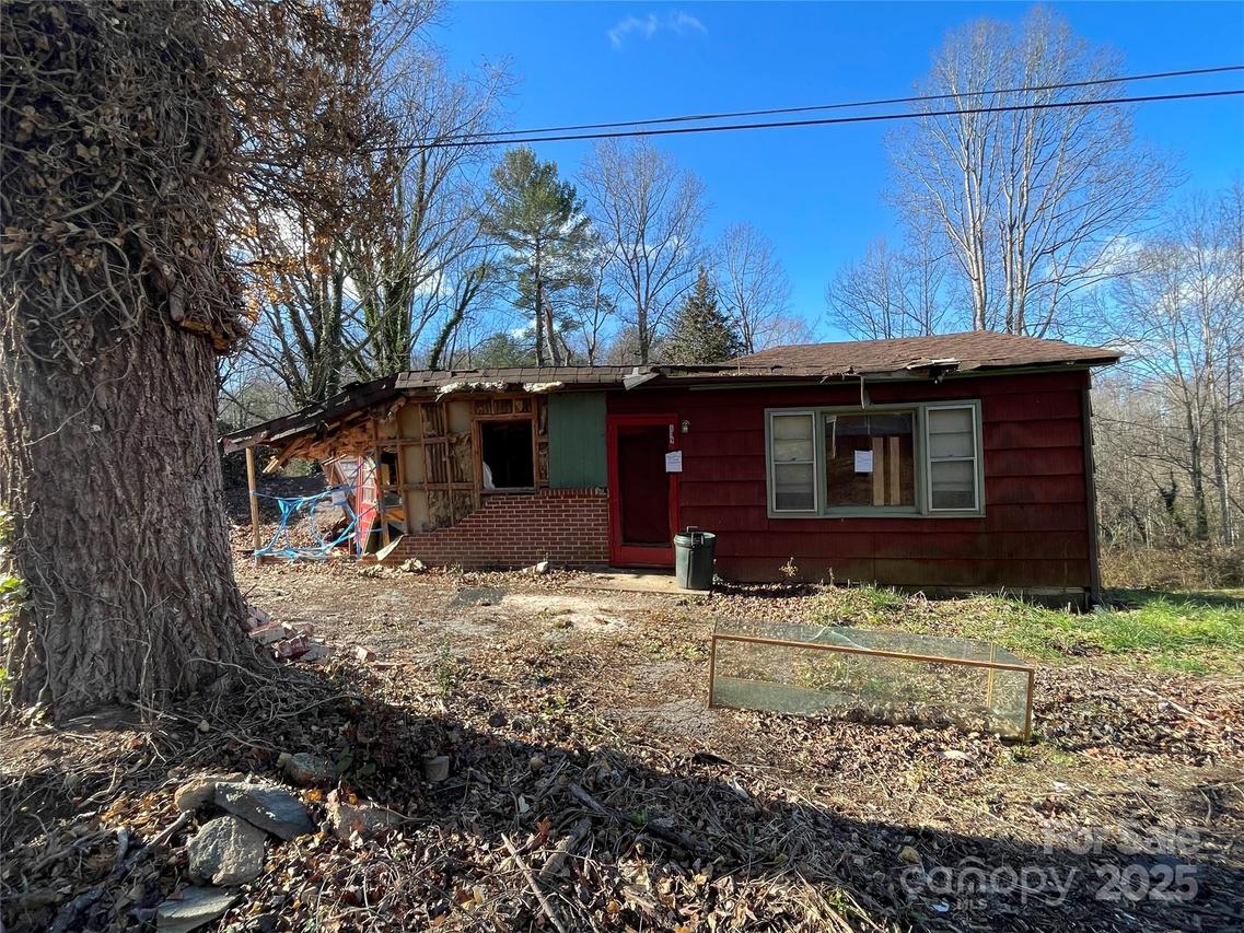 819 Montclair Cir., Lenoir, NC 28645