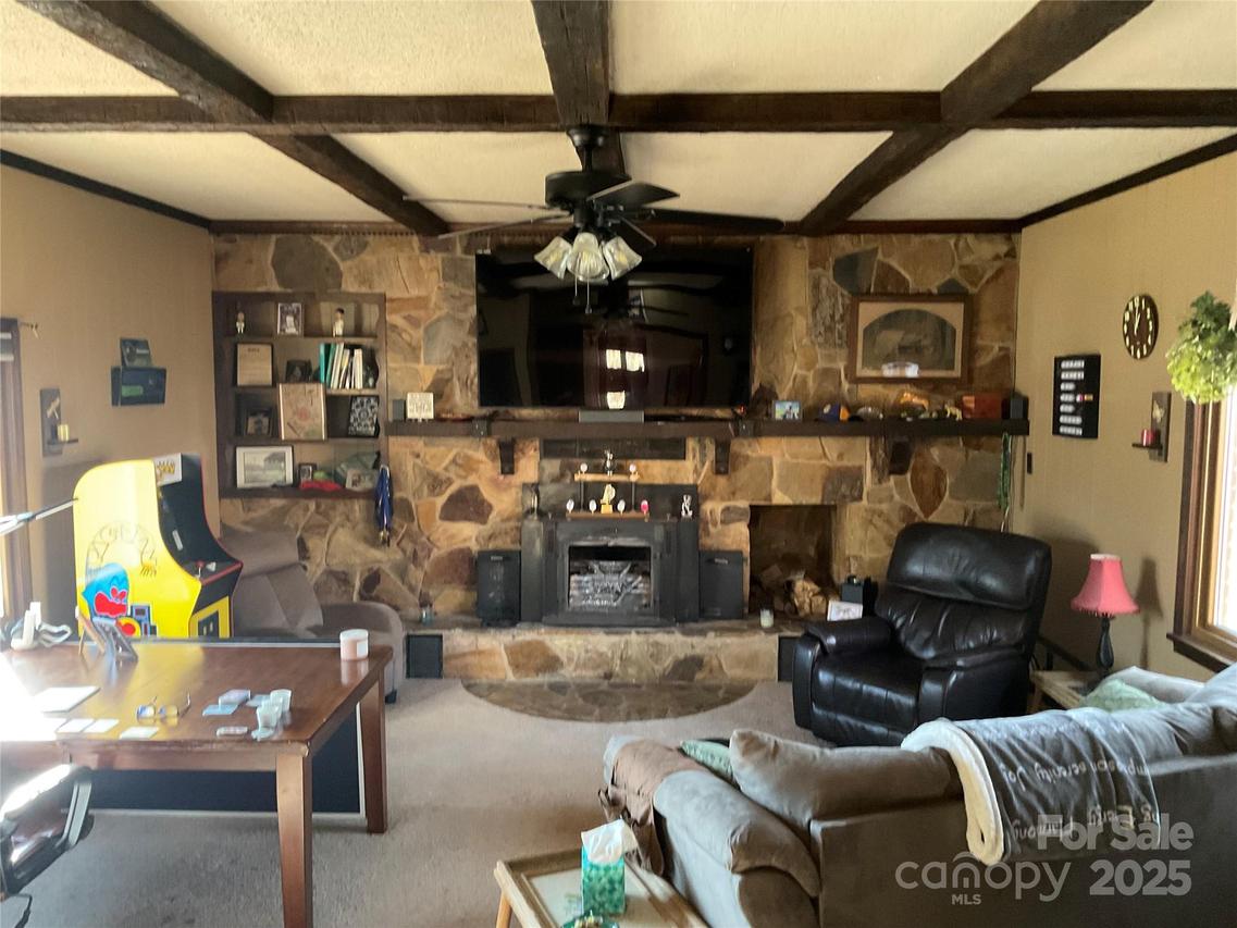 305 Meadowood Cir., Kannapolis, NC 28081