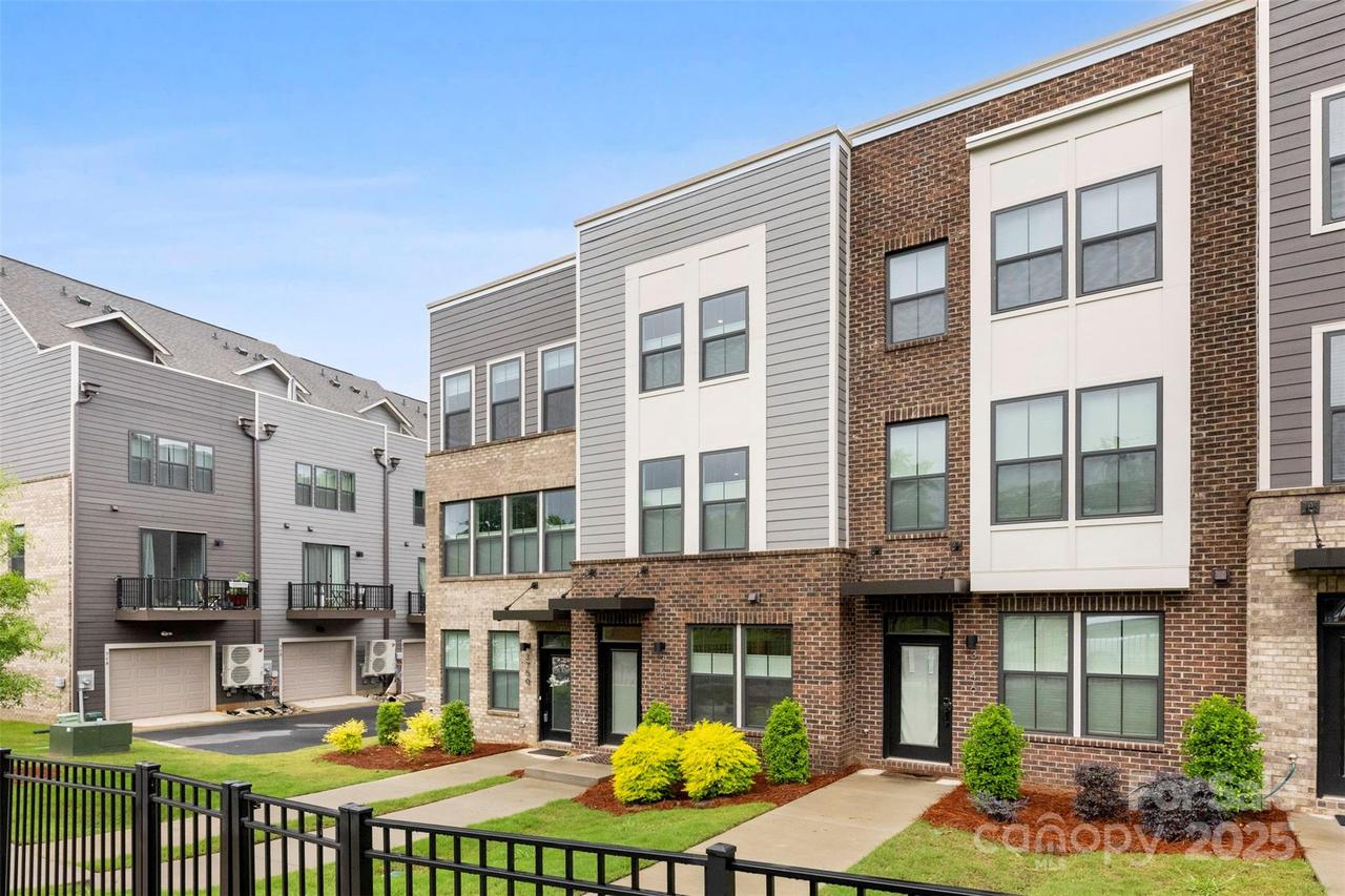 3748 Ellington St., Charlotte, NC 28211