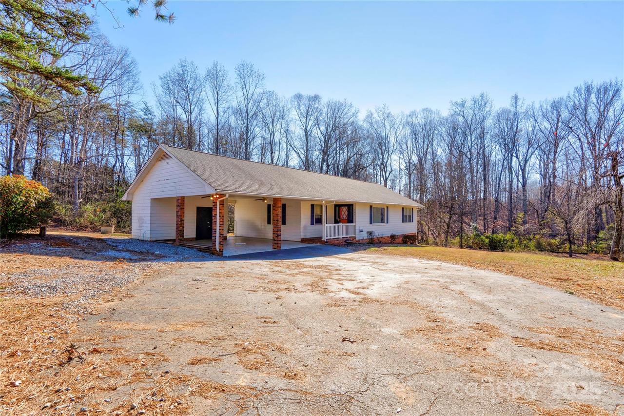 707 S 6th St., Bessemer City, NC 28016