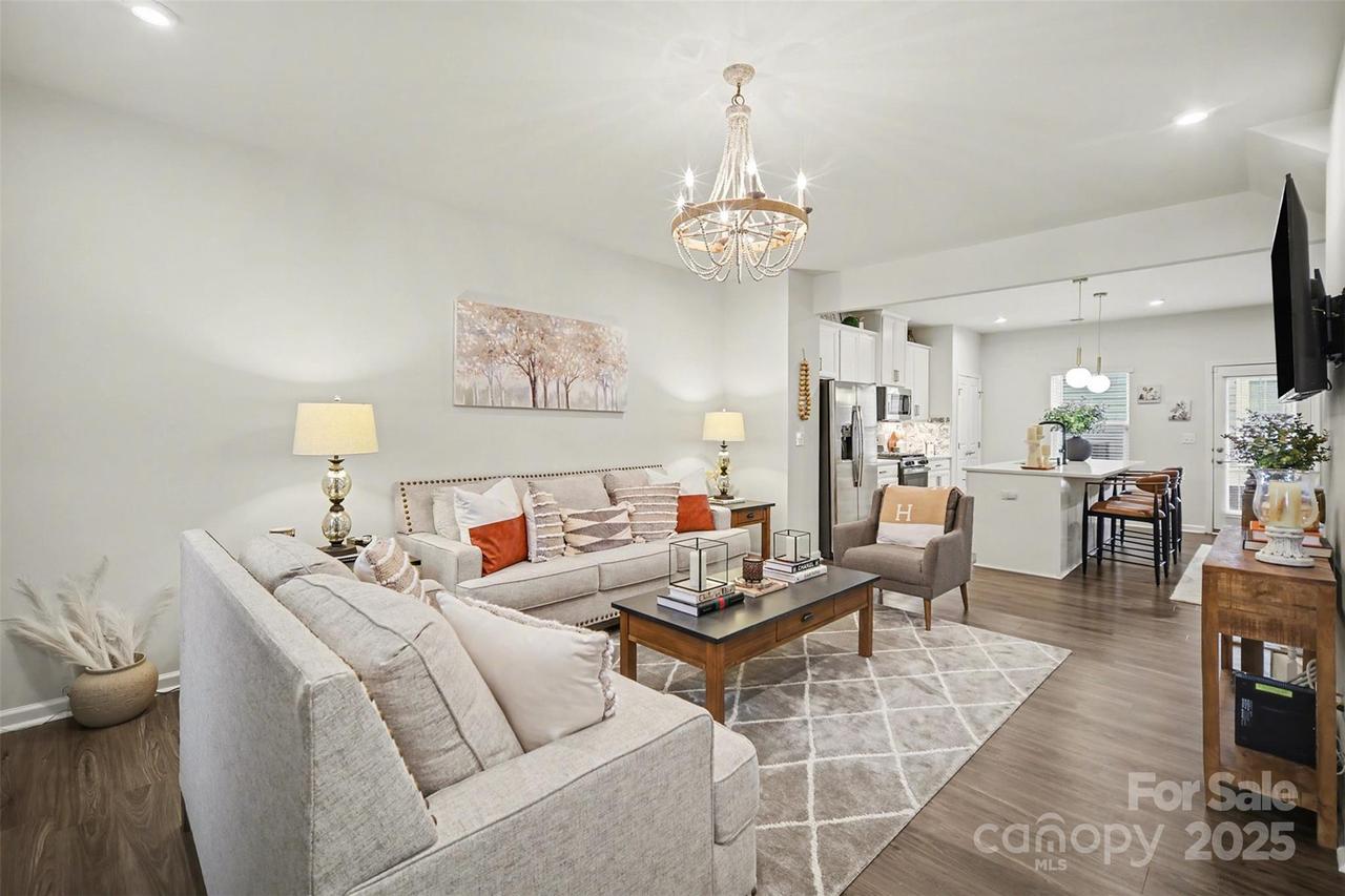 1230 Ashbury St., Charlotte, NC 28216