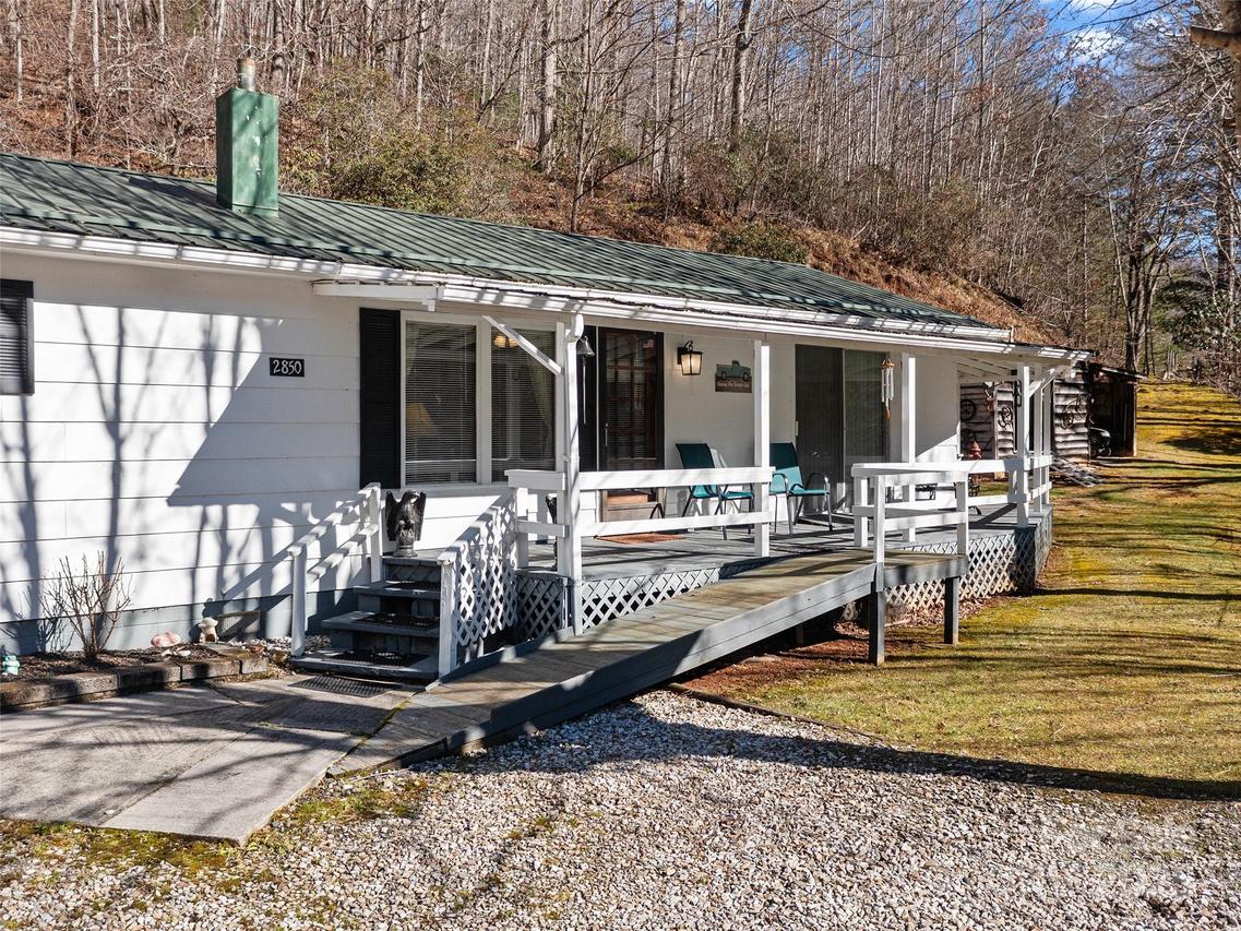 2850 Henson Creek Rd., Newland, NC 28657