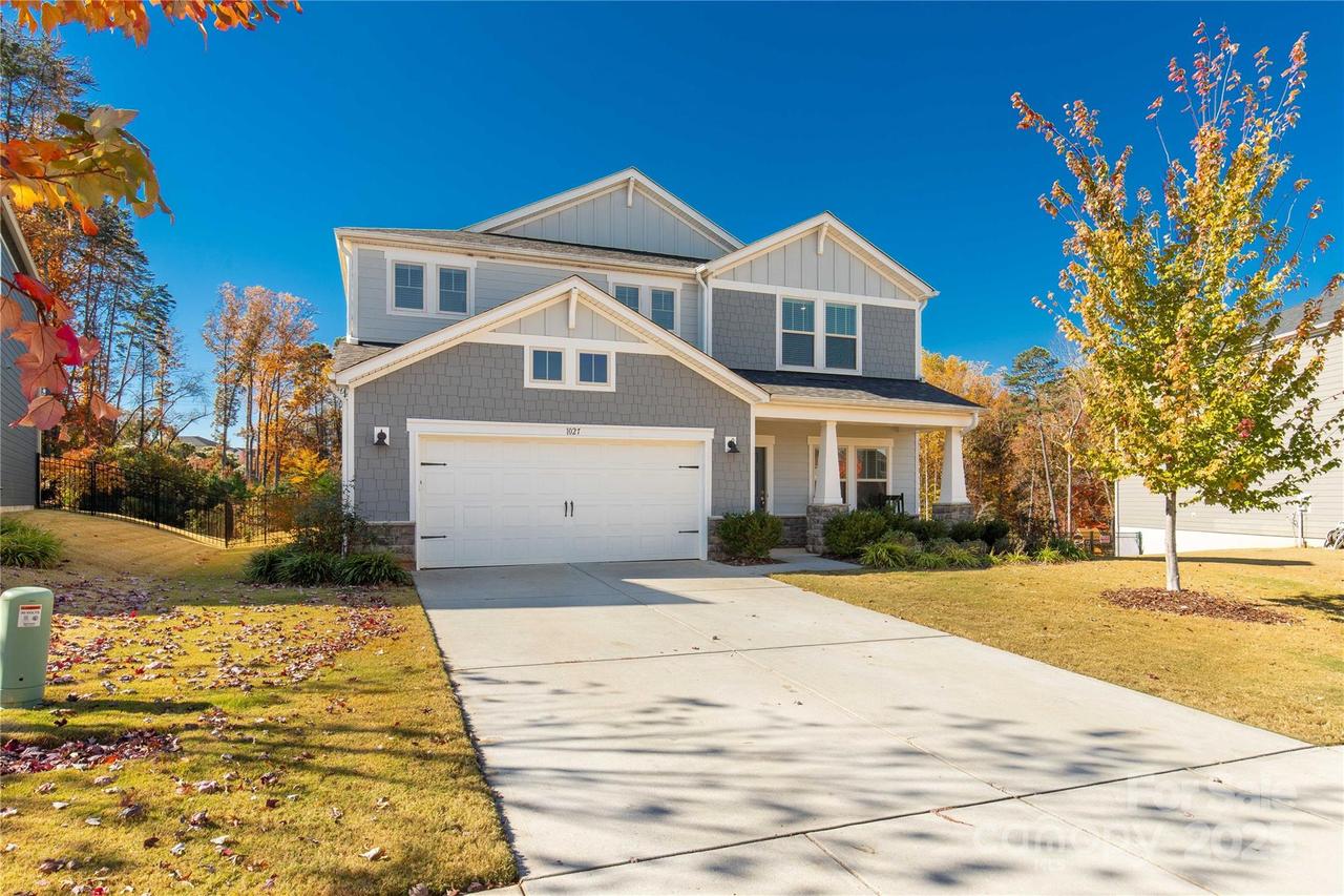1027 Amberley Crossing Dr., Belmont, NC 28012