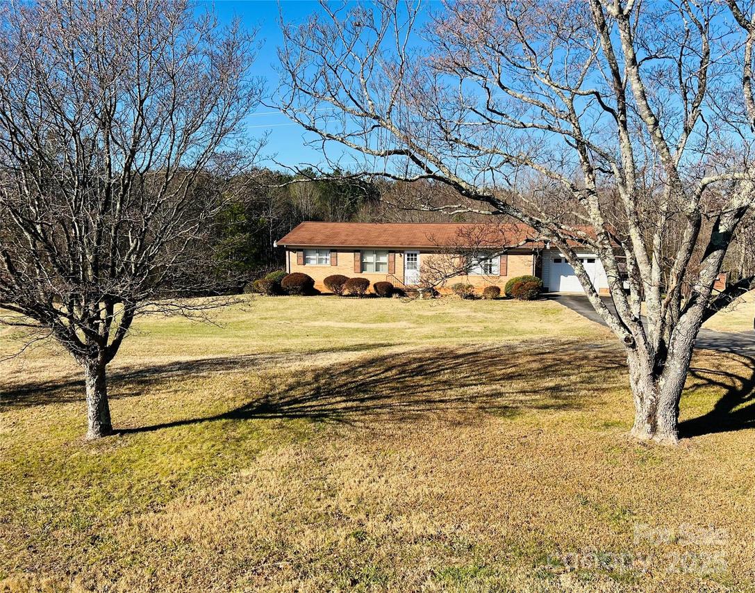 1384 Island Ford Rd., Statesville, NC 28625