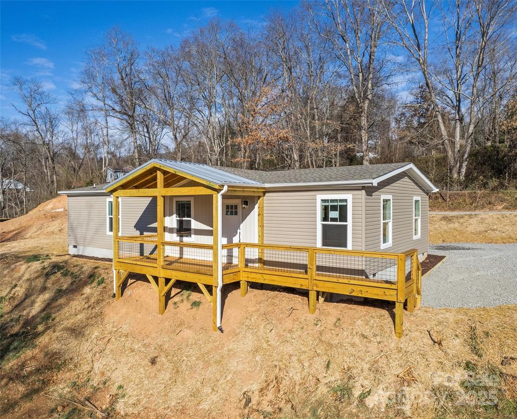 77 Geiranger Dr., Clyde, NC 28721