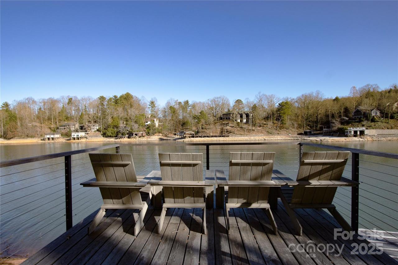 435 Holmes Rd., Lake Lure, NC 28746