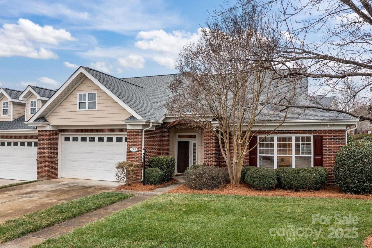 2915 Autumn Harvest Ln., Charlotte, NC 28269