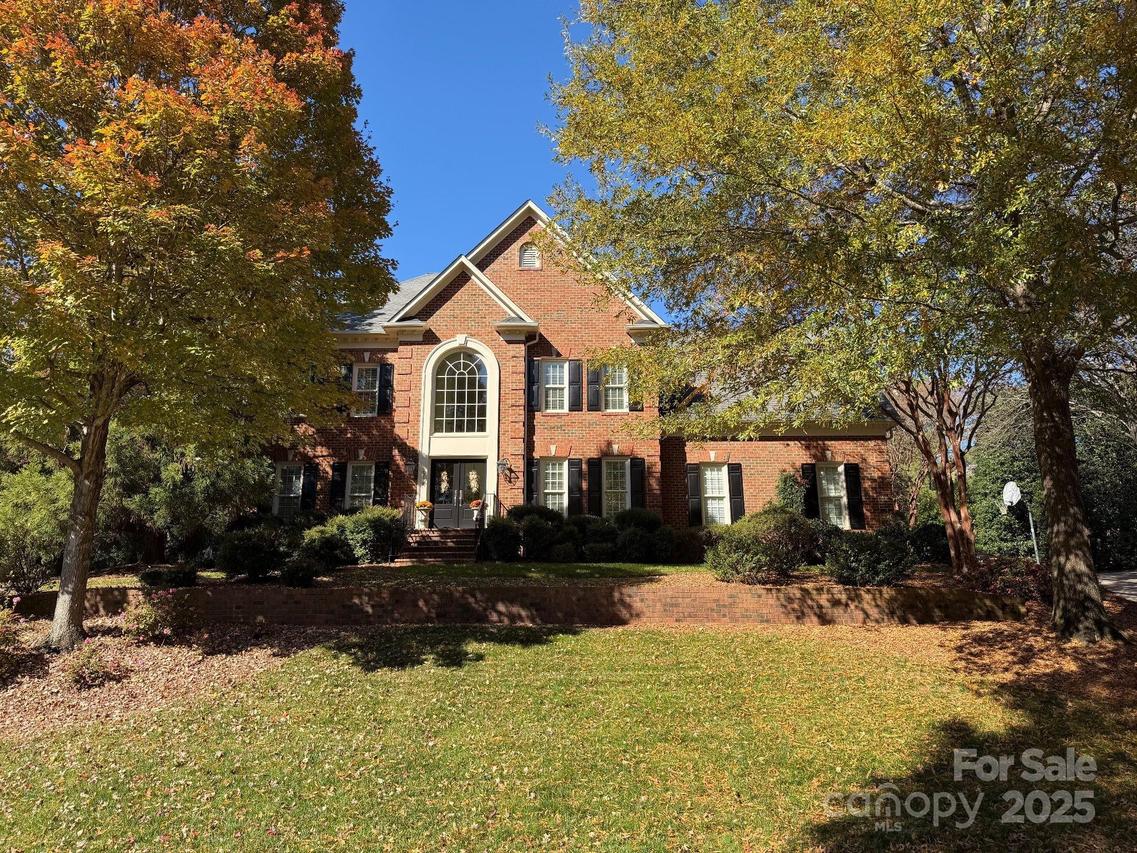 2218 Queensland Dr., Charlotte, NC 28270