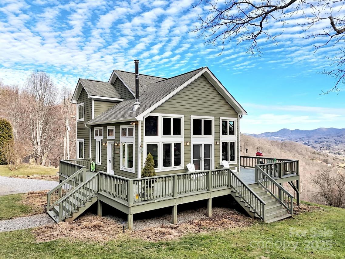 1201 Cathey Cove Rd., Waynesville, NC 28786