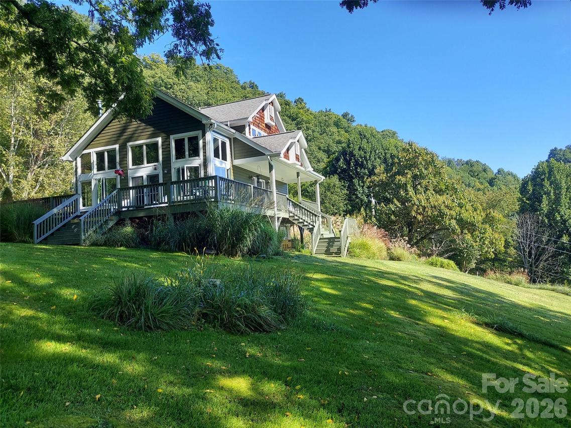 1201 Cathey Cove Rd., Waynesville, NC 28786