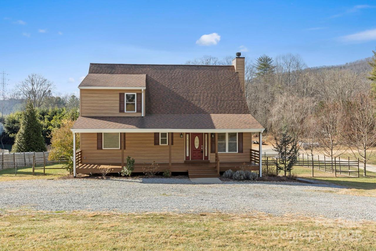 40 Forge Valley Dr., Mills River, NC 28759