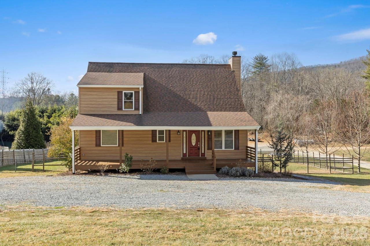 40 Forge Valley Dr., Mills River, NC 28759