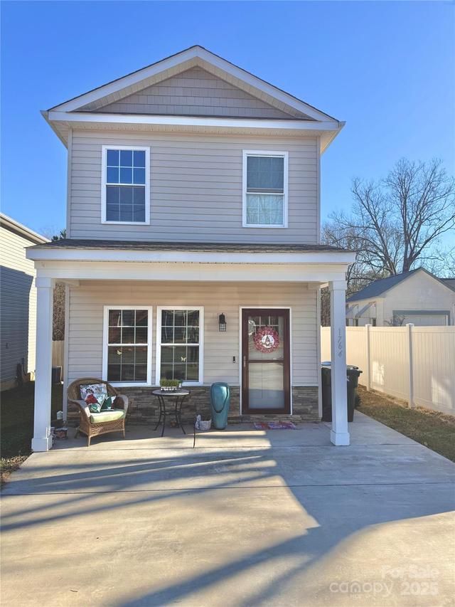 1764 17th Ave., Hickory, NC 28601