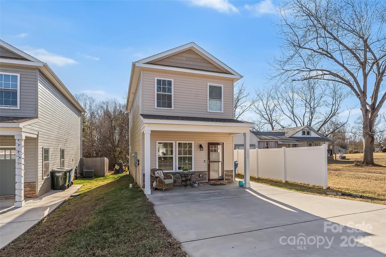 1764 17th Ave., Hickory, NC 28601