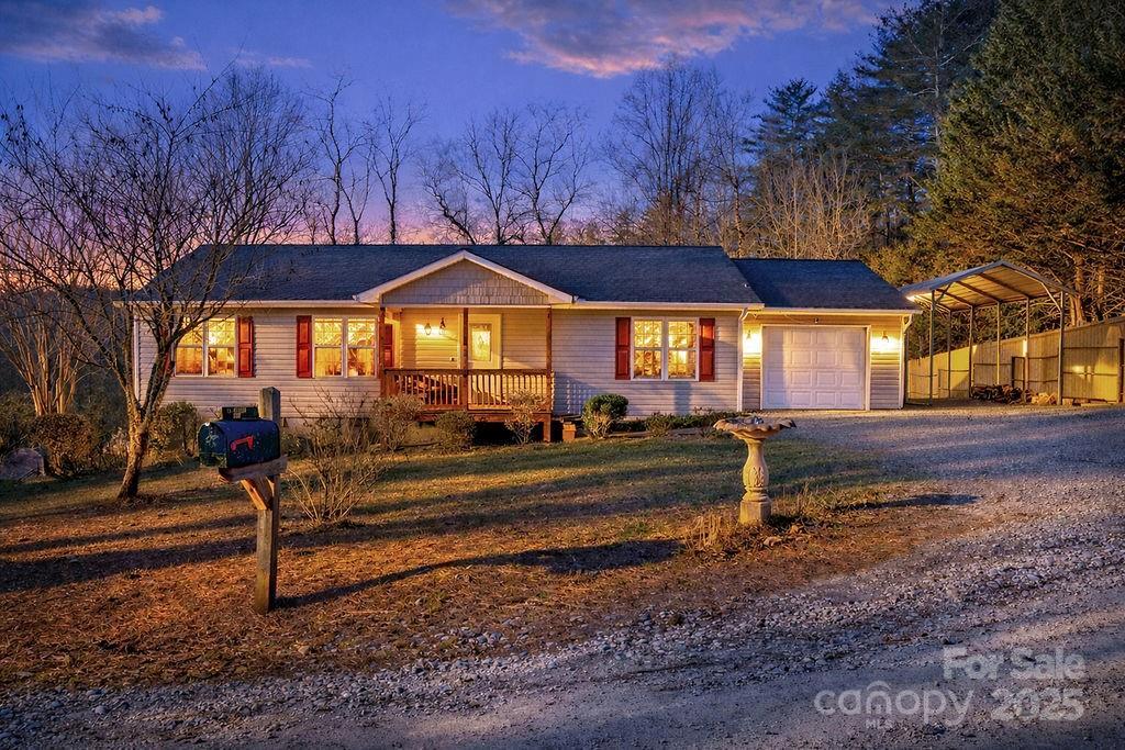 43 Redden Rd., Hendersonville, NC 28739