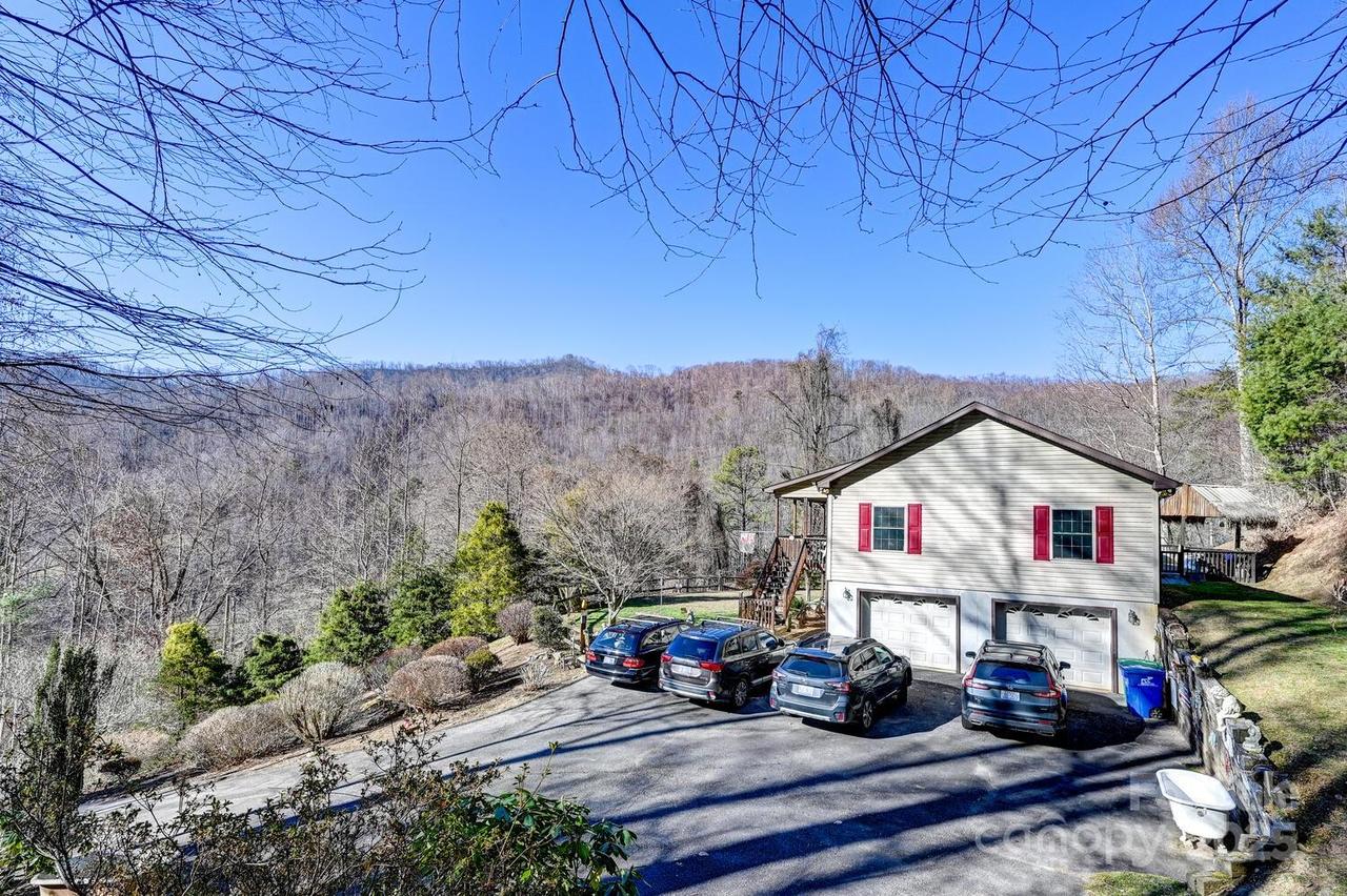 2 Ruffed Grouse Dr., Weaverville, NC 28787