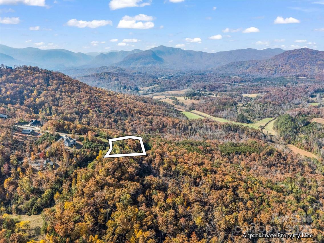 E Windswept Pass, Lake Lure, NC 28746