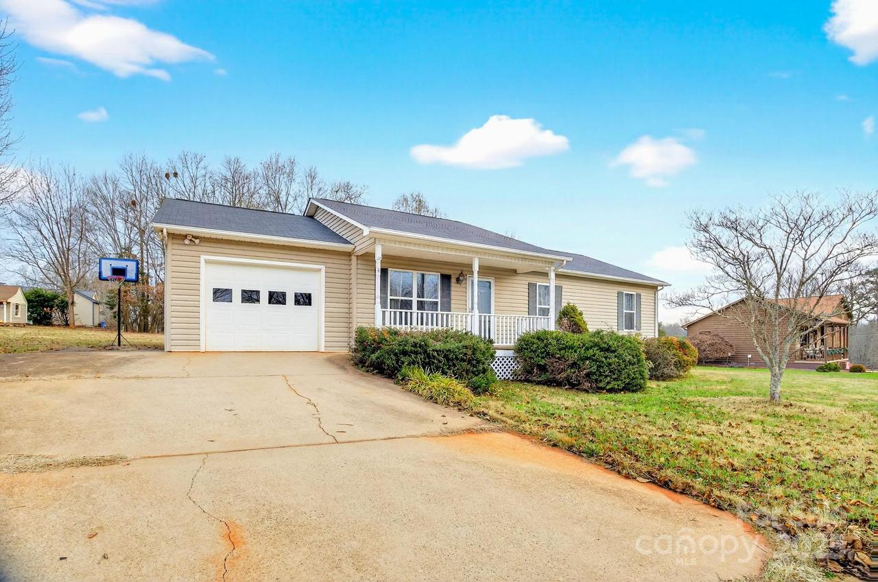 4 Plaza Dr., Granite Falls, NC 28630