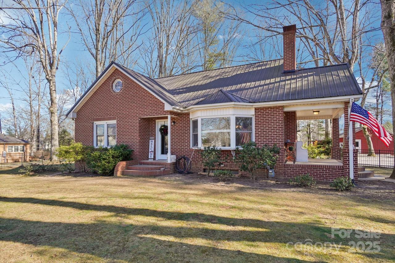 2510 Old Spartanburg Rd., East Flat Rock, NC 28726