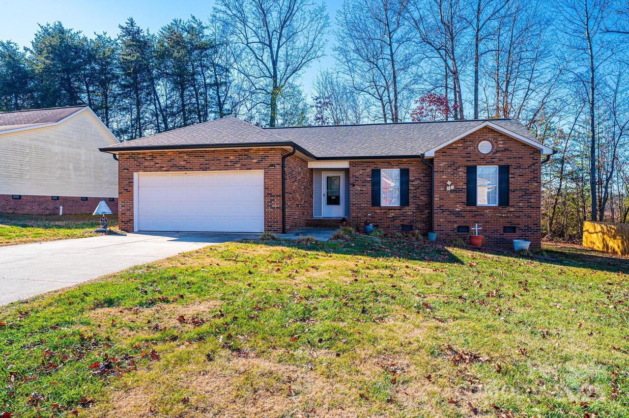 818 Gemcrest Dr., Conover, NC 28613