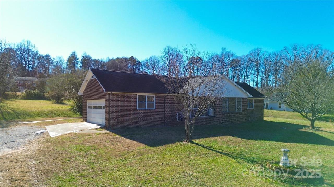 2028 Us 70 Hwy., Connelly Springs, NC 28612