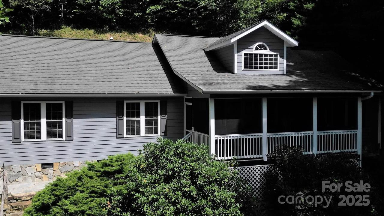 220 George Sutton Rd., Waynesville, NC 28785